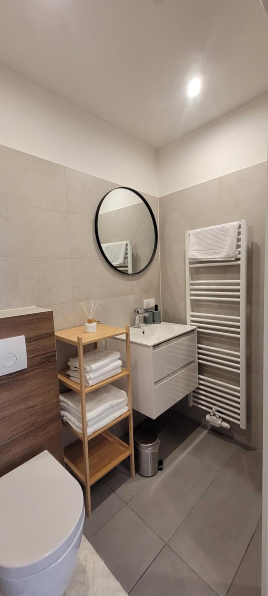 Altbauwohnung Mit Charme - Selbst Check In - Queensize Bett Vienna Exterior photo